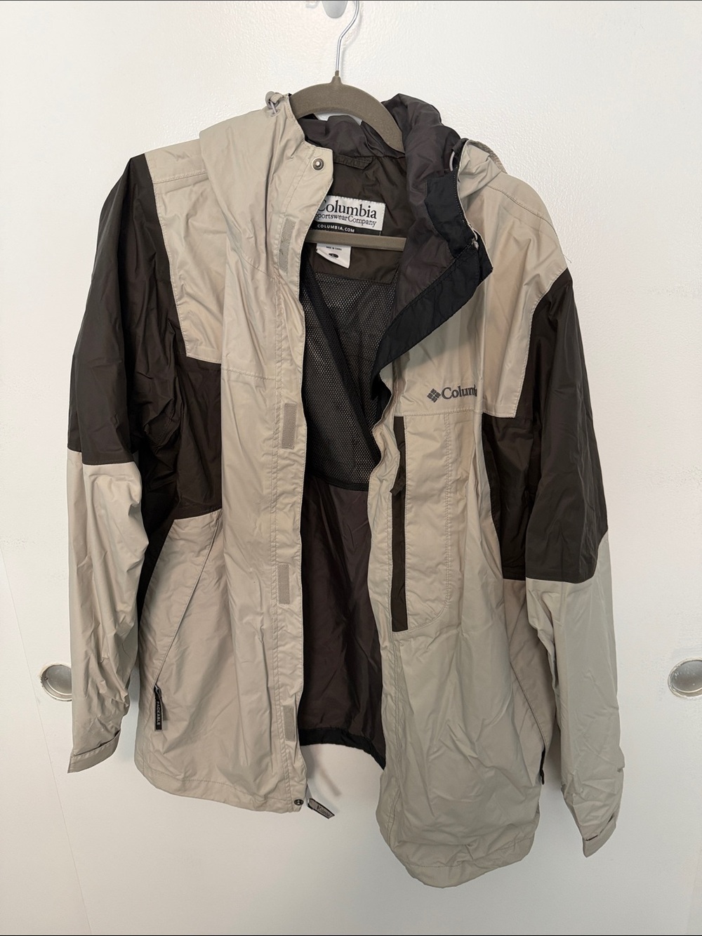 Columbia Men's Two-Tone Beige and Dark Brown Raincoat